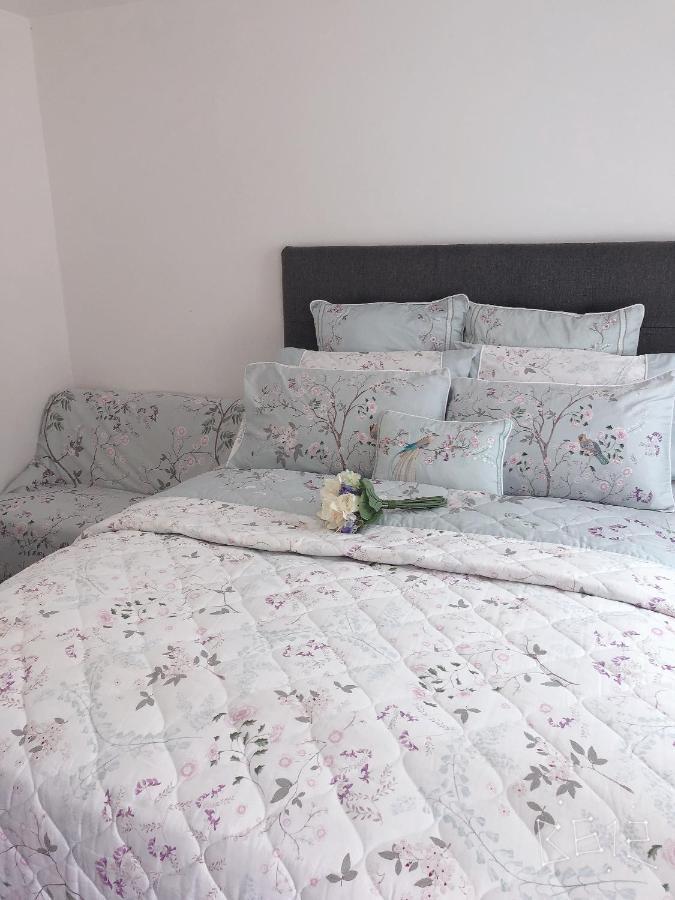 Flat 1 - Entire Modern Studio With En-Suite And Free Parking Close To Qmc, City Centre & Notts Uni นอตติงแฮม ภายนอก รูปภาพ